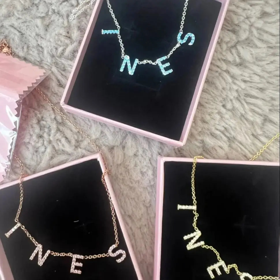 Collier Prénom Personnalisé — Lettres en Cristal